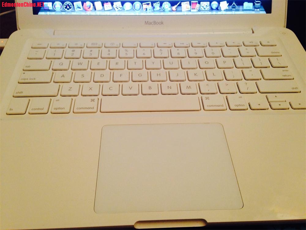 MACBOOK