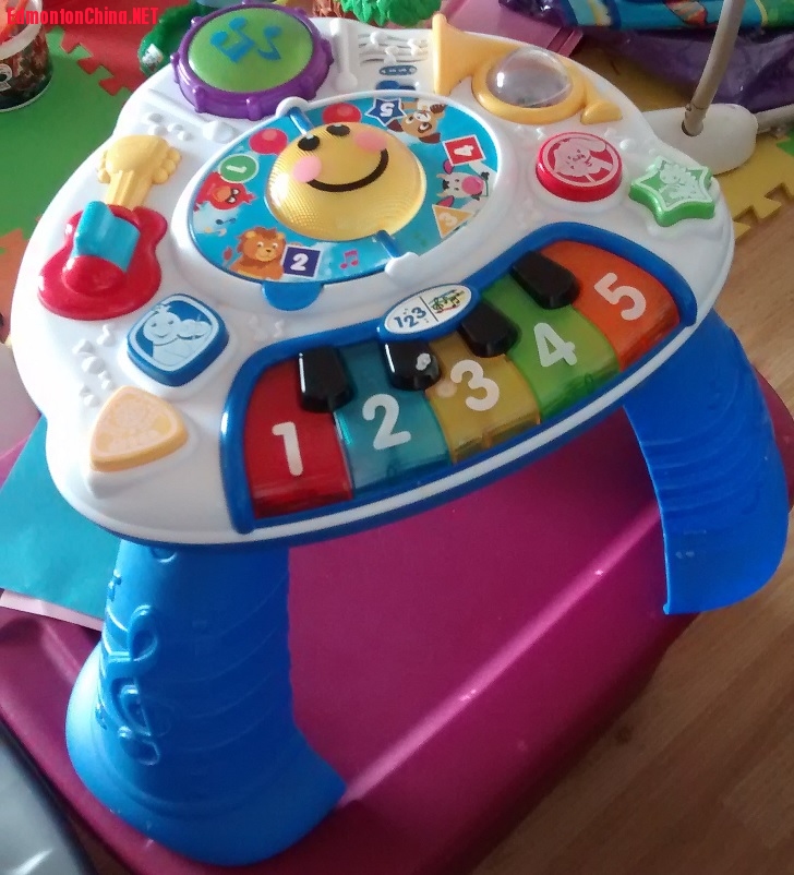 Baby Einstein - Discovering Music Activity Table