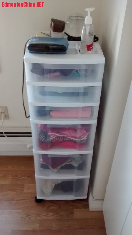 plastic cabinet.jpg