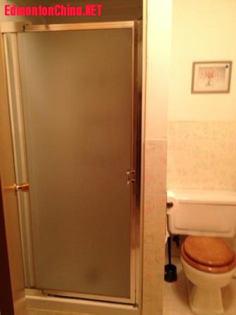 Bathroom 1.jpg