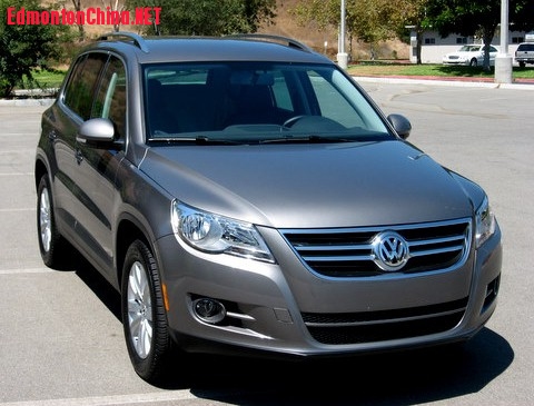 2010-Volkswagen-Tiguan-SE-w-Leather-4Motion-2.jpg