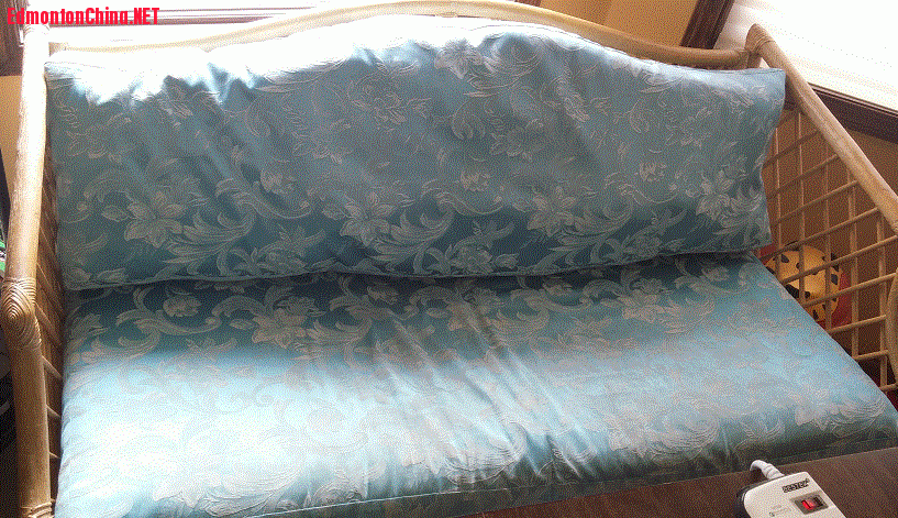 couch1  20d.gif