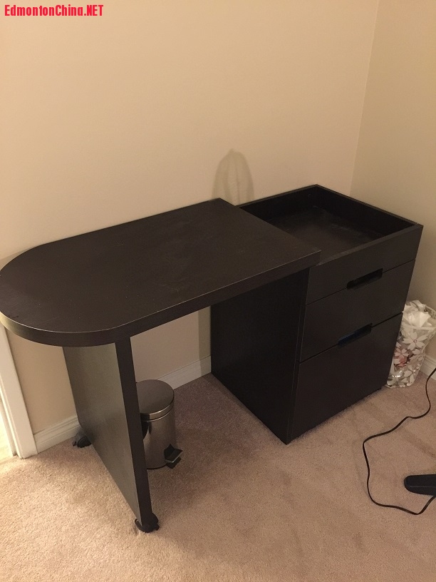 folding desk.jpg